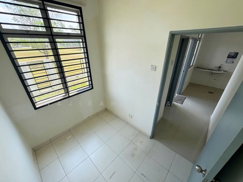 Semi-Detached House for Sale in Bandar Saujana Putra (Tanjong Duabelas) - Najibah Sahari - PropertyGuru.com.my