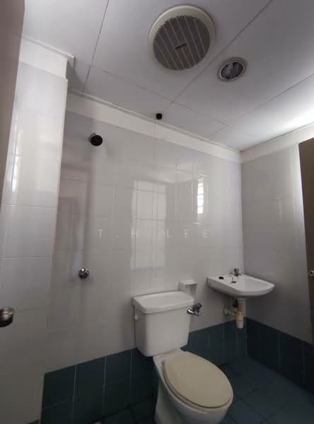 Rumah Teres untuk Dijual di Bandar Botanic (Klang) - T.H Lee - Bathroom - PropertyGuru.com.my