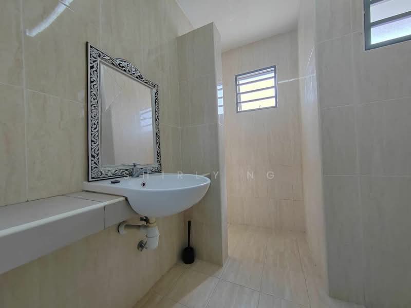 2-storey Terraced House for Sale in Rawang (Selangor) - Shirly Ng - Bathroom - PropertyGuru.com.my