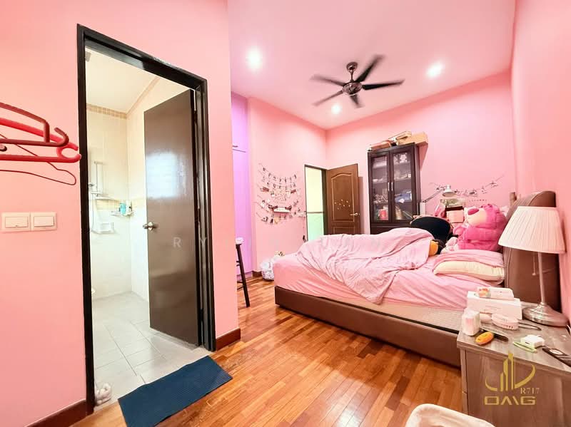 Semi-Detached House for Sale in Setia Damai (Setia Alam) - Rylin Tan - Bedroom - PropertyGuru.com.my