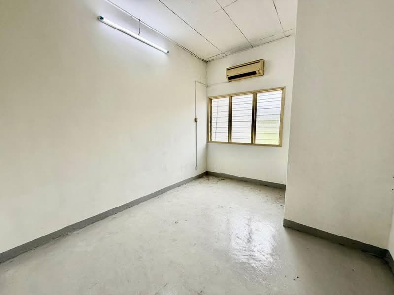 2-storey Terraced House for Sale in Seksyen 7 (Shah Alam) - Adibah Salim - Interior - PropertyGuru.com.my