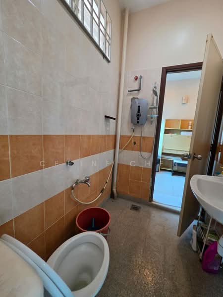 2-storey Terraced House for Sale in Semabok (Melaka) - Celine Chen - Bathroom - PropertyGuru.com.my