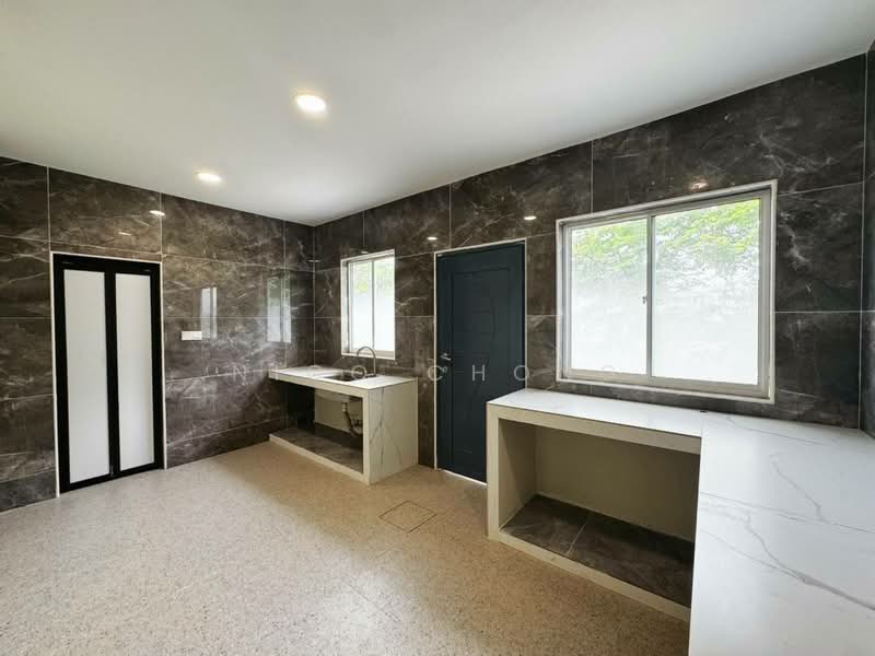 2-storey Terraced House for Sale in Permas Jaya (Johor Bahru) - Nico Chong - Kitchen - PropertyGuru.com.my