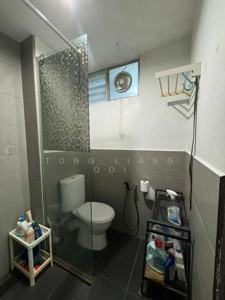 Pangsapuri untuk Dijual di Casa Impian - Tong Liang Ooi - Bathroom - PropertyGuru.com.my