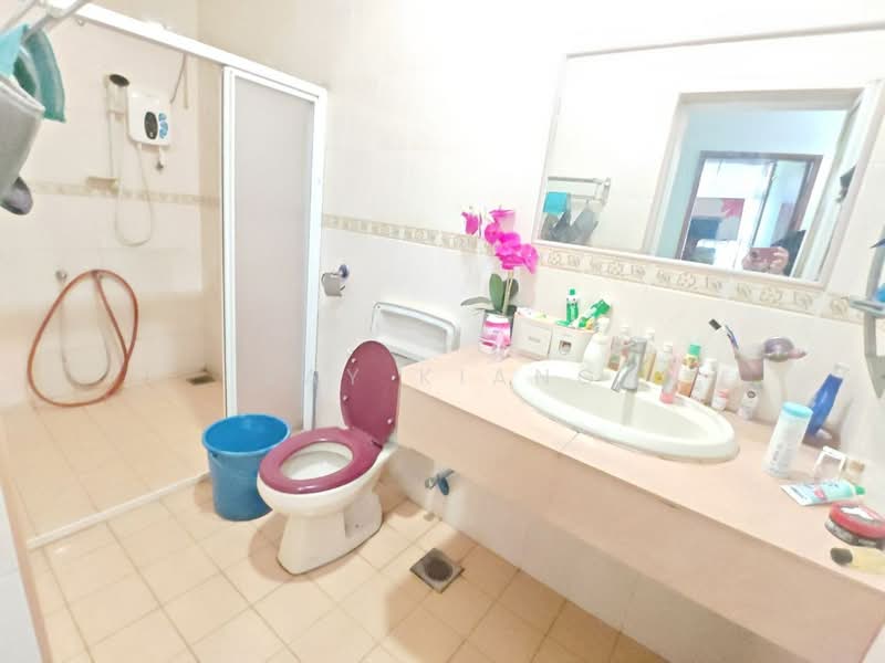2-storey Terraced House for Sale in Bukit Indah (Iskandar Puteri (Nusajaya)) - Ray Kiang - Bathroom - PropertyGuru.com.my