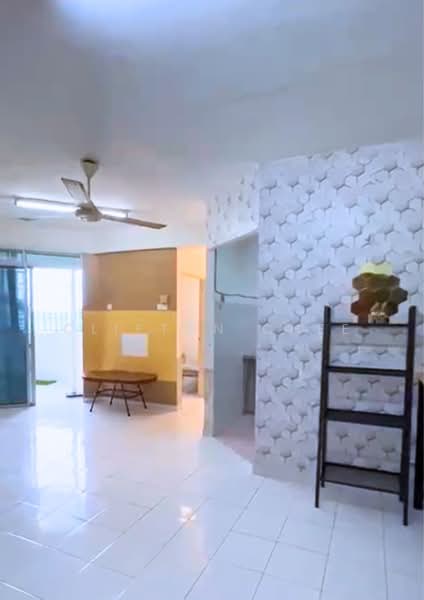 Pangsapuri untuk Dijual di Jade View - Clifton Chee - Living Room - PropertyGuru.com.my
