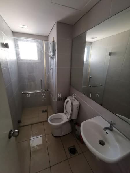 Kondominium untuk Disewa di Sutera Maya - Given Chin - Bathroom - PropertyGuru.com.my