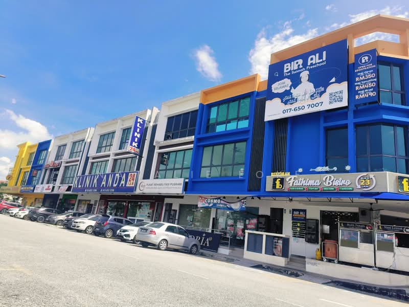 Shop for Rent in Bandar Seri Putra (Bangi) - Natalie Loke - Exterior - PropertyGuru.com.my