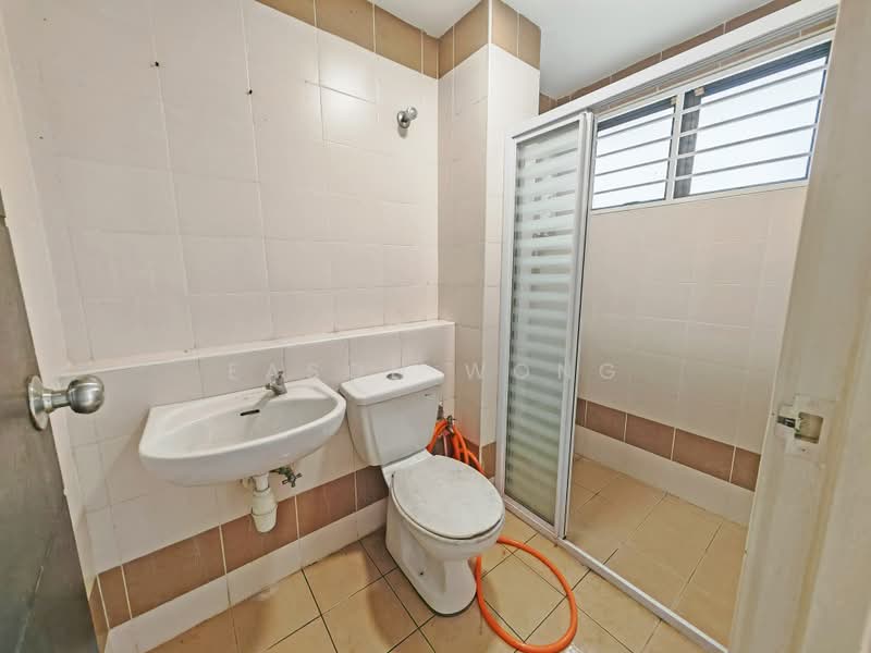 3-storey Terraced House for Sale in Taman Bukit Prima (Cheras) - Eason Wong - Bathroom - PropertyGuru.com.my
