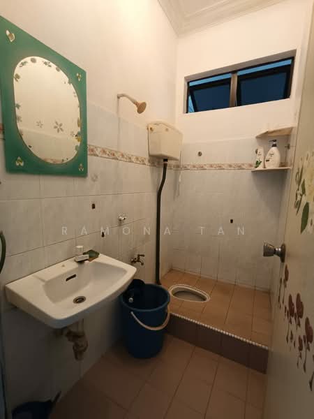 Rumah Teres 2 Tingkat untuk Dijual di Taman Bertam Perdana (Bertam) - Ramona Tan - Bathroom - PropertyGuru.com.my