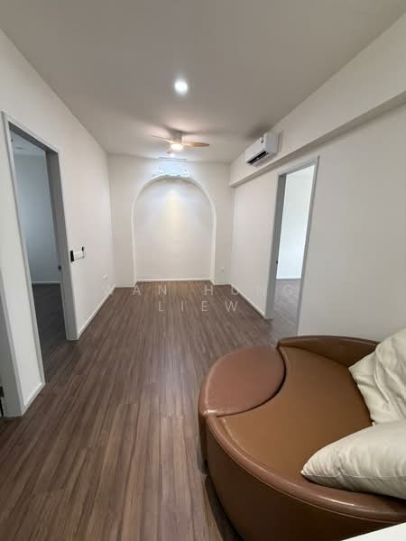 Terraced House for Rent in Taman Bukit Serdang (Seri Kembangan) - Wan Hung Liew - Living Room - PropertyGuru.com.my