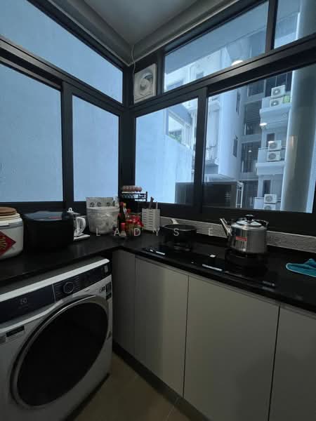 Service Residence for Rent at The Era @ Duta North - Cladys Er - Kitchen - PropertyGuru.com.my