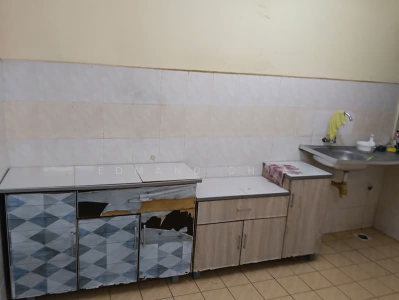 Condominium for Sale at Desaminium Flora - Edmand Chia - Kitchen - PropertyGuru.com.my