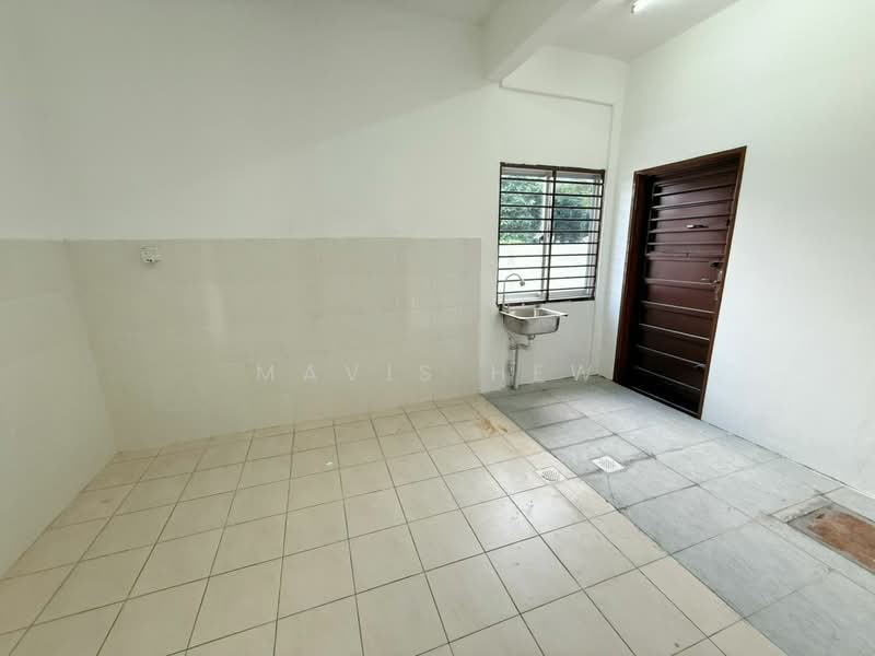 Rumah Teres 2 Tingkat untuk Disewa di Johor Bahru (Johor) - Mavis Hew - Kitchen - PropertyGuru.com.my