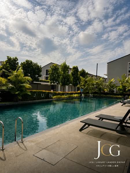 3-storey Terraced House for Sale in Taman Bukit Serdang (Seri Kembangan) - Jun Chan - Exterior - PropertyGuru.com.my