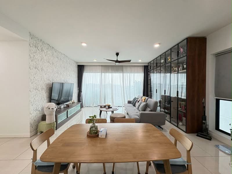 Kondominium untuk Dijual di One Central Park - Blaze Soh - Living Room - PropertyGuru.com.my