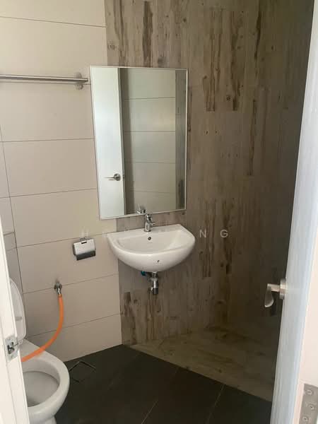 Servis Apartment untuk Disewa di Arte S - Hoy Meng - Bathroom - PropertyGuru.com.my