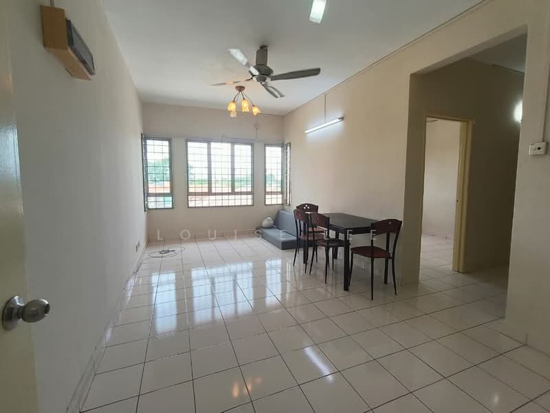 Pangsapuri untuk Disewa di Tropika Apartment - Louise Lee - Living Room - PropertyGuru.com.my