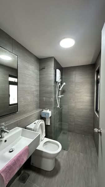 Service Residence for Rent at Maya Bay Residences @ Gamuda Cove - Krystal Lim - Bathroom - PropertyGuru.com.my
