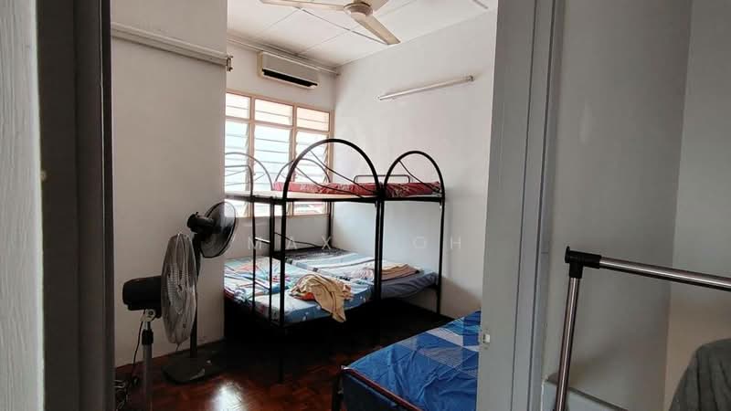 1.5-storey Terraced House for Sale in Taman Perling (Perling) - Max Loh - Bedroom - PropertyGuru.com.my