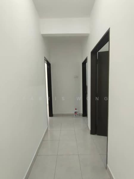 Pangsapuri untuk Disewa di Orchis Apartment - Tabris Wong - Corridor - PropertyGuru.com.my
