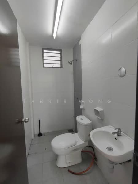 Pangsapuri untuk Disewa di Orchis Apartment - Tabris Wong - Bathroom - PropertyGuru.com.my