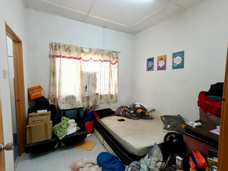 2-storey Terraced House for Sale in Rawang Perdana 2 (Rawang) - SK Luk - Bedroom - PropertyGuru.com.my