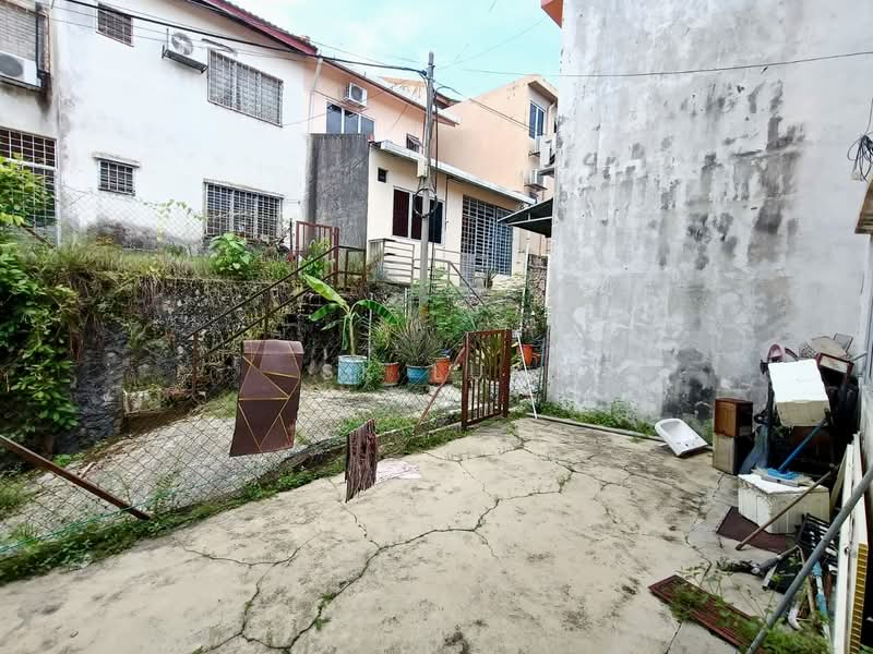 2-storey Terraced House for Sale in Rawang Perdana 2 (Rawang) - SK Luk - Exterior - PropertyGuru.com.my
