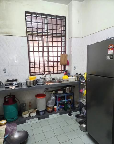 Service Residence for Sale at Taman Lagenda Mas - Elsie Yoong - Kitchen - PropertyGuru.com.my