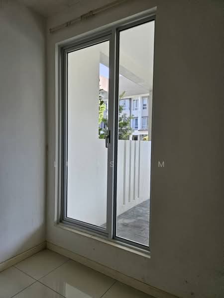 3-storey Terraced House for Sale in Bandar Tropicana Aman (Telok Panglima Garang) - Lucas Lim - Balcony - PropertyGuru.com.my