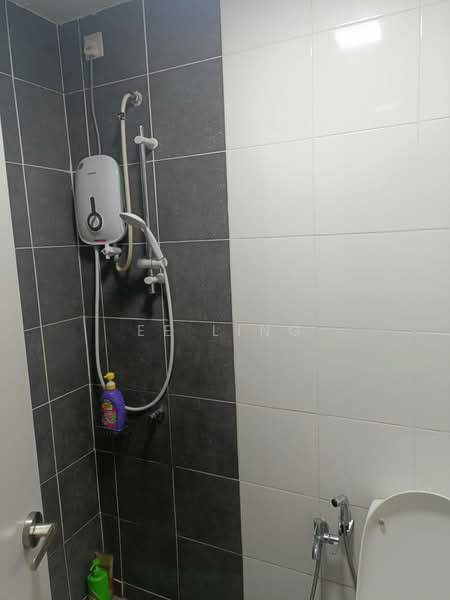 Kondominium untuk Disewa di Koi Prima Condominium - EE Ling - Bathroom - PropertyGuru.com.my