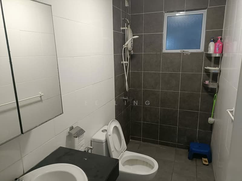Kondominium untuk Disewa di Koi Prima Condominium - EE Ling - Bathroom - PropertyGuru.com.my
