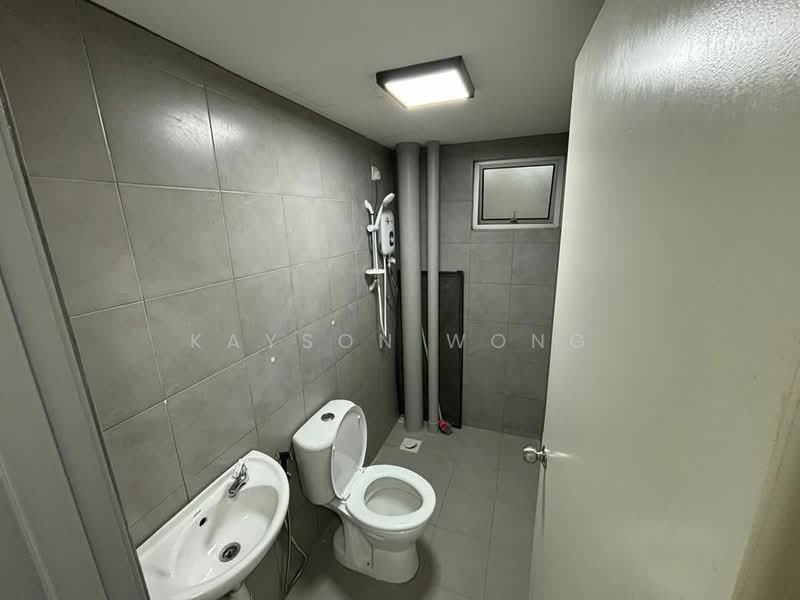 Servis Apartment untuk Disewa di Suite Enesta - Kayson Wong - Bathroom - PropertyGuru.com.my