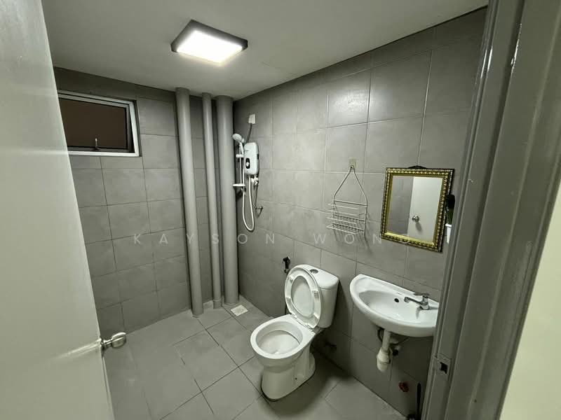 Servis Apartment untuk Disewa di Suite Enesta - Kayson Wong - Bathroom - PropertyGuru.com.my
