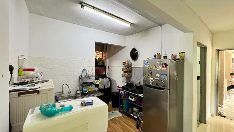 Flat for Sale at Desa Baiduri - Yasmin Sulaiman - Kitchen - PropertyGuru.com.my