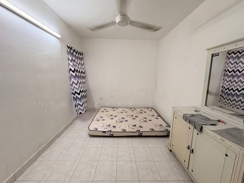 Pangsapuri untuk Dijual di Flora Damansara Apartment - Nor Azhar Azlan - PropertyGuru.com.my