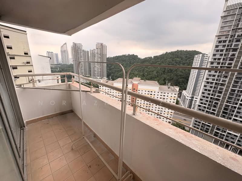 Pangsapuri untuk Dijual di Flora Damansara Apartment - Nor Azhar Azlan - PropertyGuru.com.my