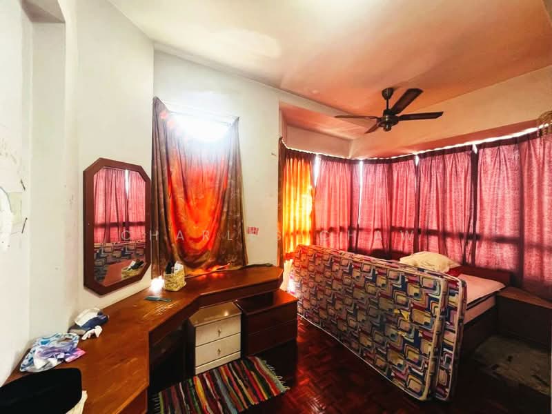 Condominium for Sale at Edgecumbe House - Charles Chaw - Bedroom - PropertyGuru.com.my