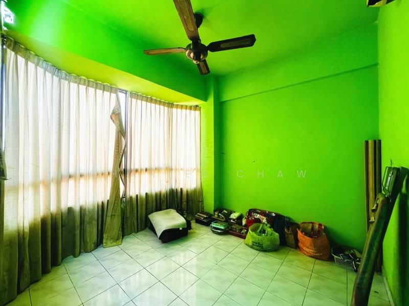 Condominium for Sale at Edgecumbe House - Charles Chaw - Living Room - PropertyGuru.com.my