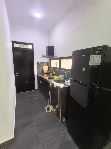 Rumah Teres 3 Tingkat untuk Dijual di Bandar Putra (Kulai) - Danny See - Kitchen - PropertyGuru.com.my