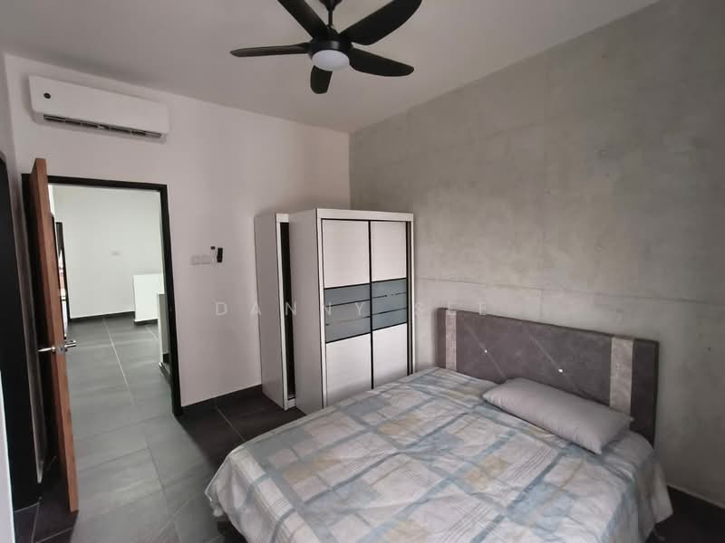 Rumah Teres 3 Tingkat untuk Dijual di Bandar Putra (Kulai) - Danny See - Bedroom - PropertyGuru.com.my
