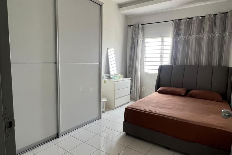Kondominium untuk Disewa di Casa Idaman - Eva Yap - Bedroom - PropertyGuru.com.my