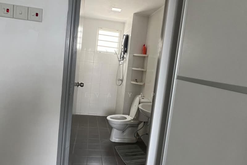 Kondominium untuk Disewa di Casa Idaman - Eva Yap - Bathroom - PropertyGuru.com.my