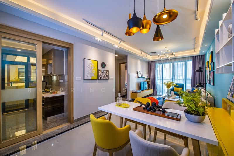 Condominium for Sale at R&F Princess Cove Phase 2-Seine Region - R&F Princess Cove Sales Representative - Dining Room - PropertyGuru.com.my