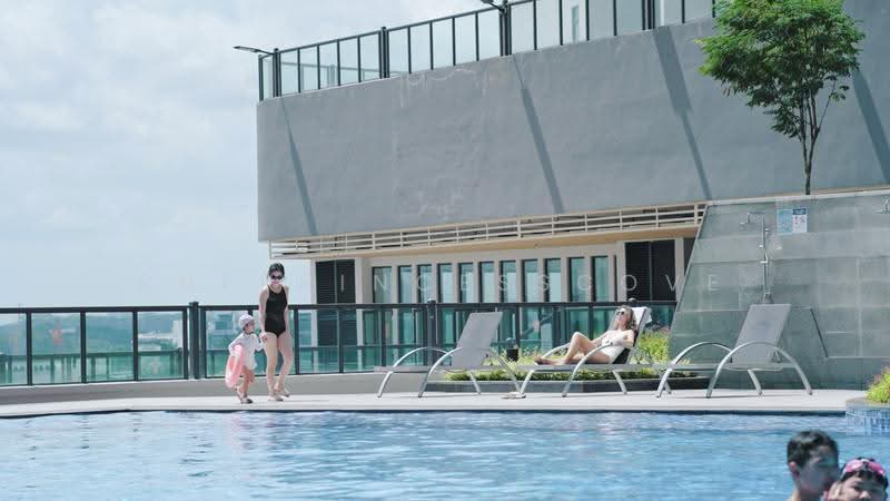 Kondominium untuk Dijual di R&F Princess Cove Phase 2-Seine Region - R&F Princess Cove Sales Representative - Pool - PropertyGuru.com.my