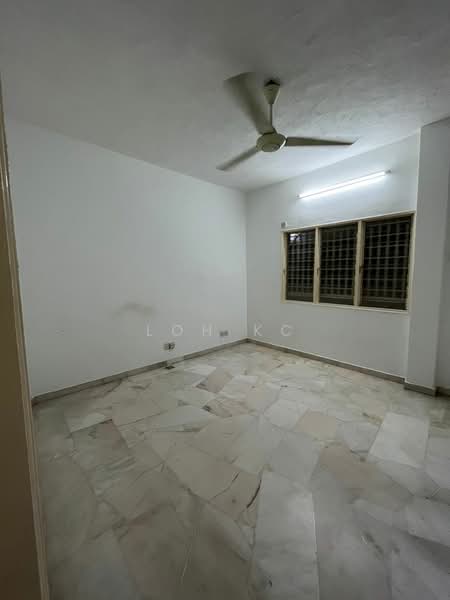 Rumah Flat untuk Disewa di Taman Suria Jaya - Loh KC - Interior - PropertyGuru.com.my