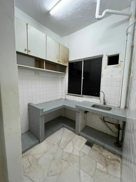 Rumah Flat untuk Disewa di Taman Suria Jaya - Loh KC - Kitchen - PropertyGuru.com.my