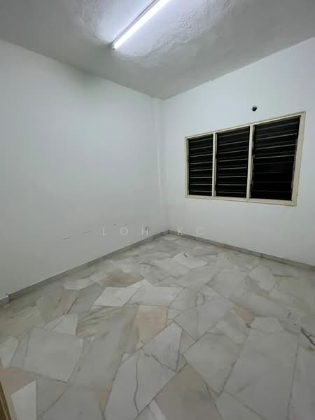 Rumah Flat untuk Disewa di Taman Suria Jaya - Loh KC - Interior - PropertyGuru.com.my