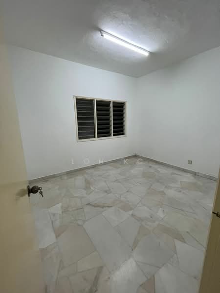 Rumah Flat untuk Disewa di Taman Suria Jaya - Loh KC - Interior - PropertyGuru.com.my