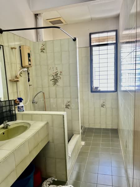 Rumah Berkembar untuk Dijual di Jelutong (Penang) - Josephine Khor - Bathroom - PropertyGuru.com.my